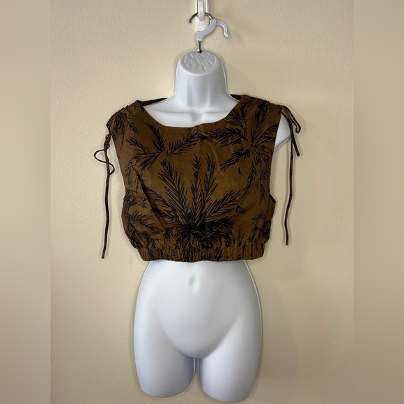 Charlie Holiday Linen Blend Chloe Printed Crop Top in a US size 6, NWT! - Picture 5 of 10